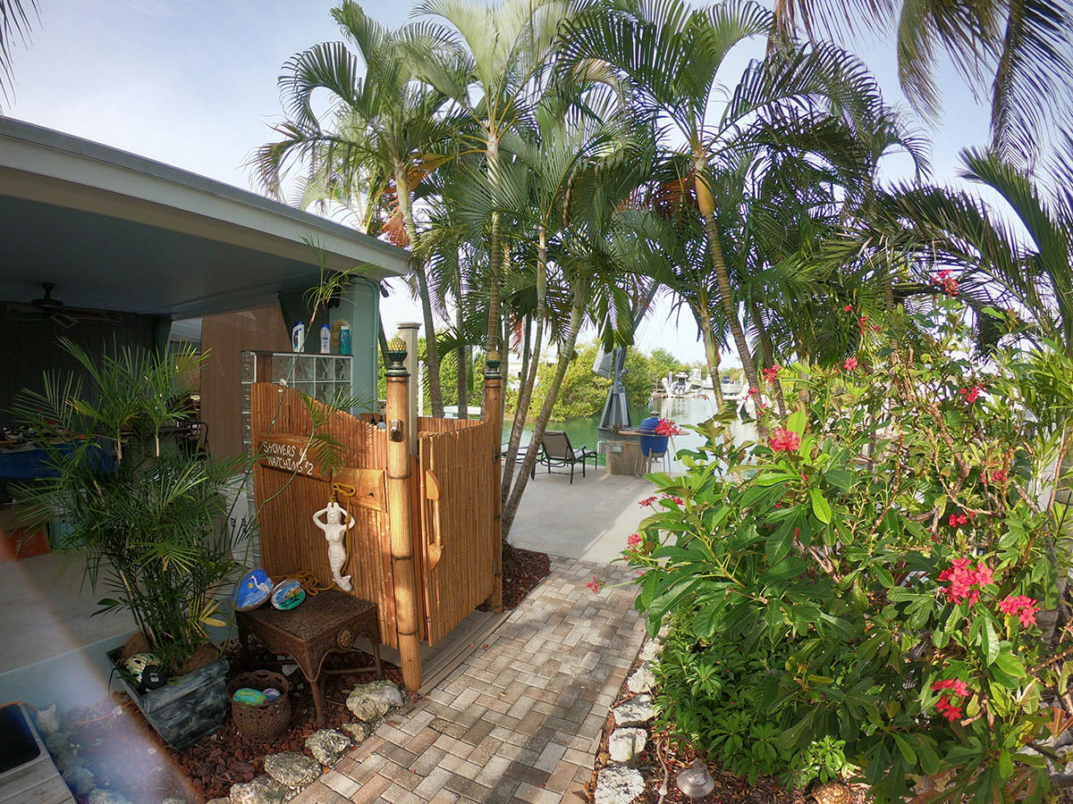 Garden includes private bamboo-enclosed hot and cold 